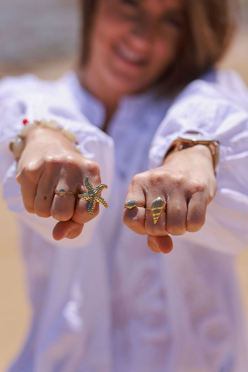 Bague ajustable dorée grande étoile de mer