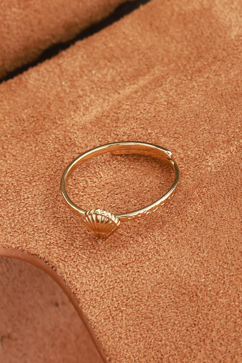 Bague ajustable dorée mini coquillage coque