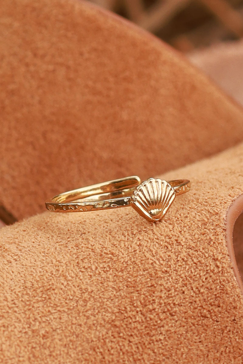 Bague ajustable dorée mini coquillage coque