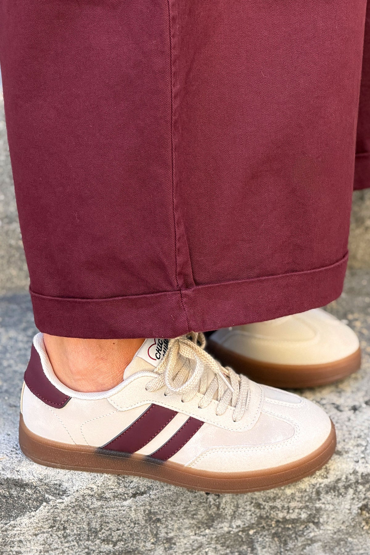 Baskets beige rayures bordeaux