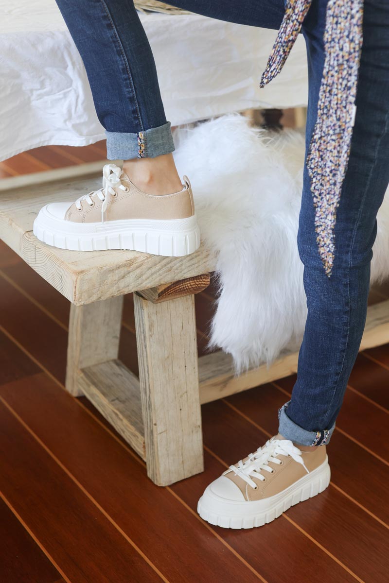 Baskets beige semelles compensees crantees E091 (1)