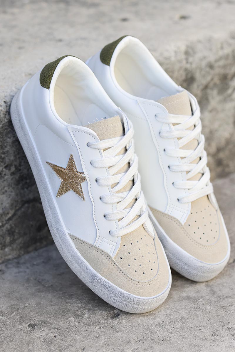 Baskets blanches semelles effet use étoile dorée sneakers femme tendance talon kaki E007