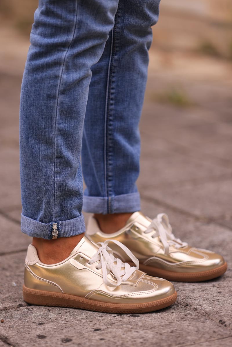 Gold lightweight sneakers with platform sole