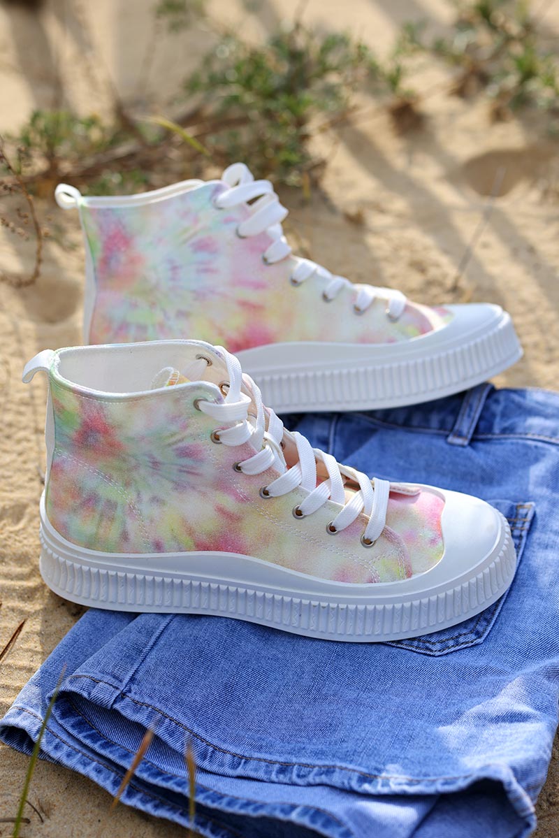 Converse femme outlet tie and dye