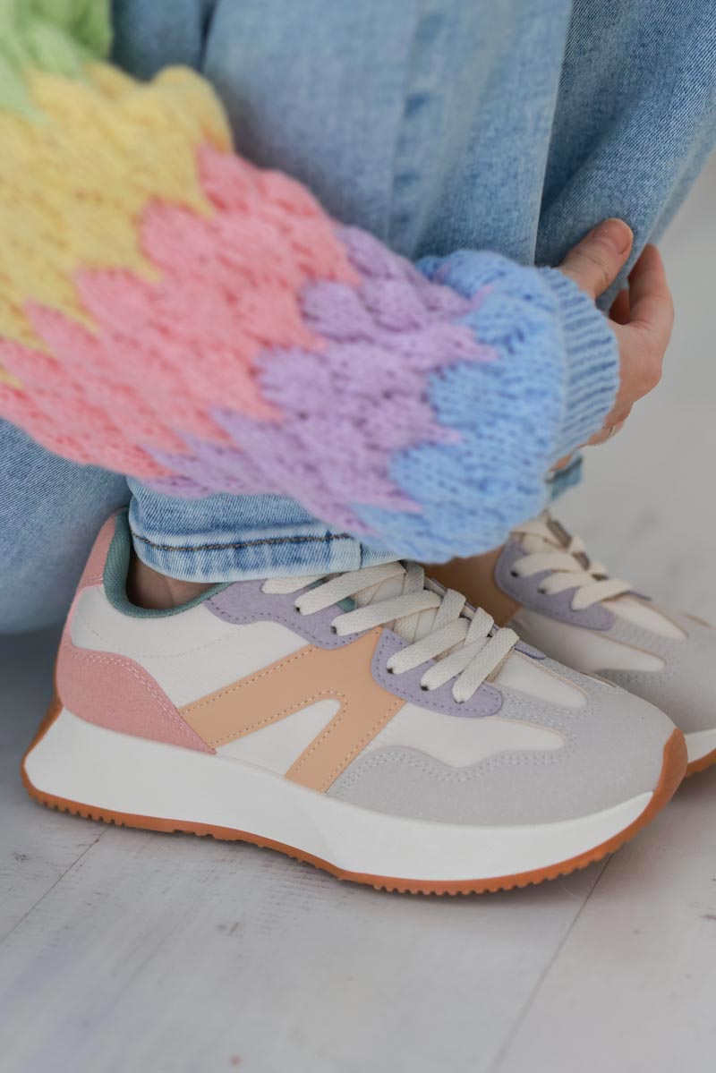 Baskets running compensées patchs couleurs pastel