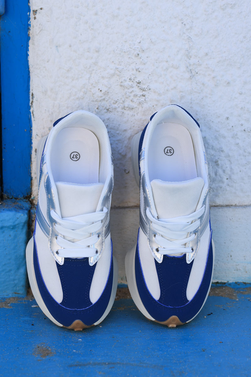 Running-style sneakers in white and navy blue suedette