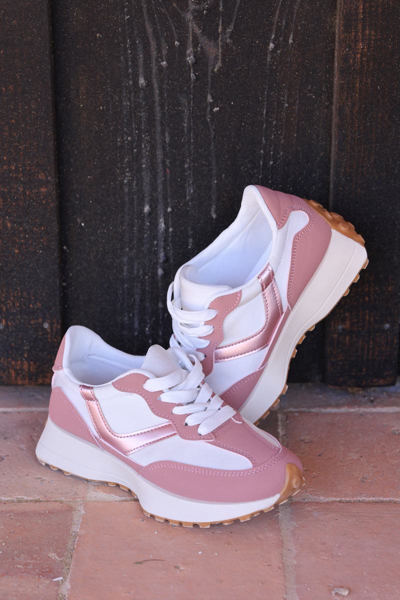 Running-style sneakers in white and dusty pink suedette