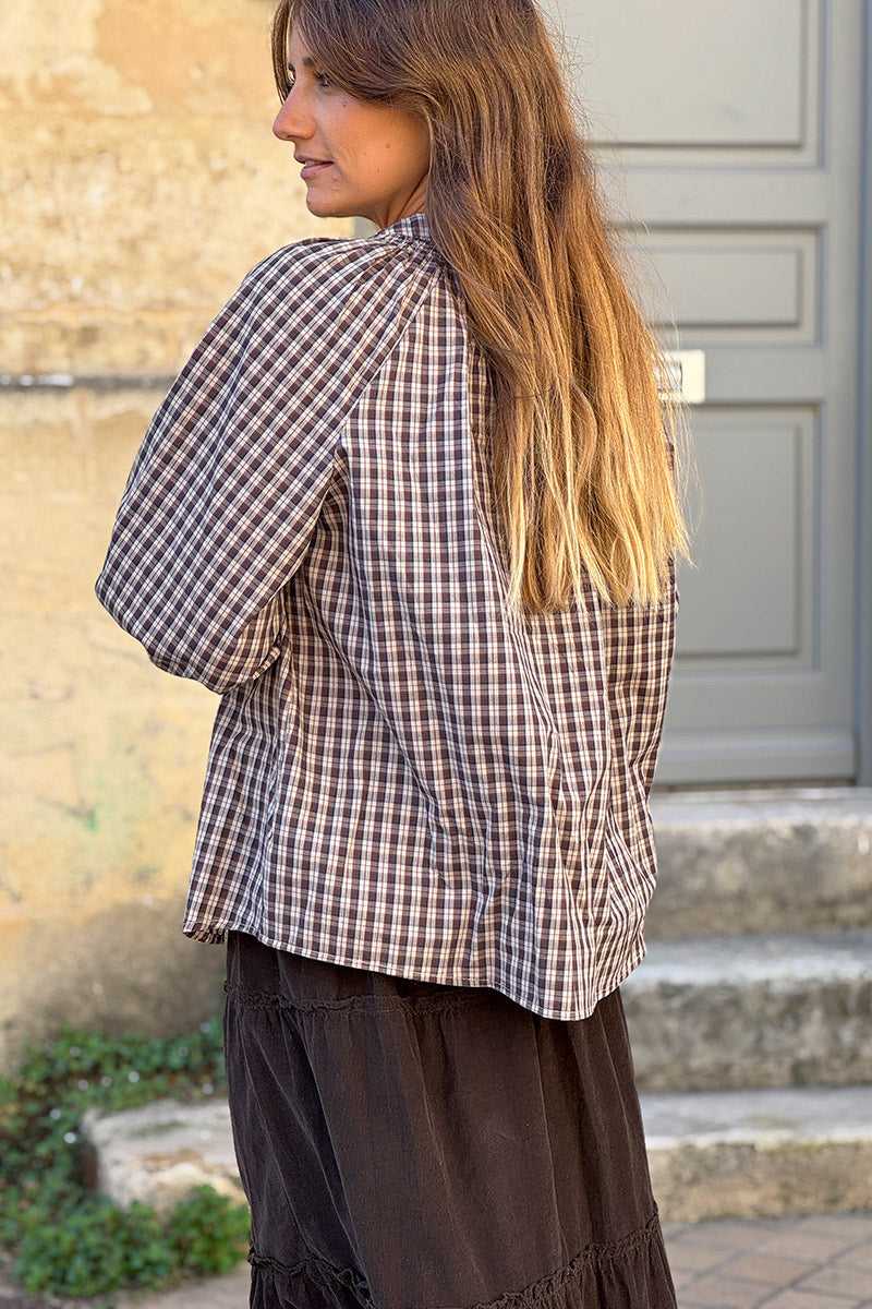 Blouse à carreaux marron en coton avec boutons
