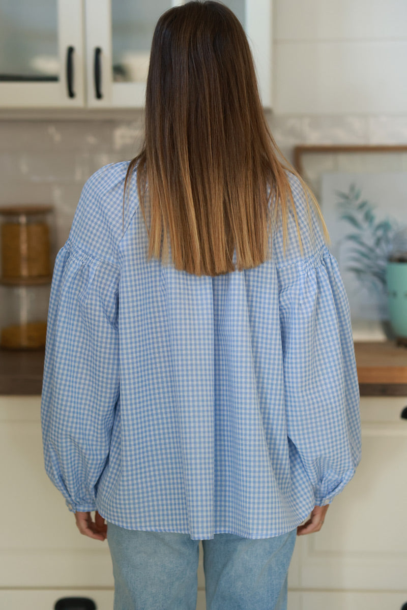 Blouse en coton effet gaufré motif carreaux vichy bleu ciel