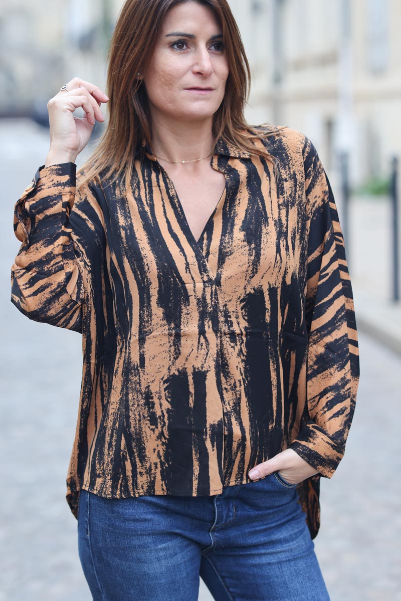 Blouse fluide camel col v imprime zebre delave g429 (1)