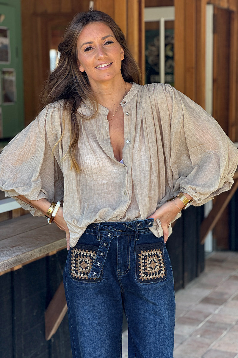 Blouse large boutonnée en voile de coton beige manches trois-quart