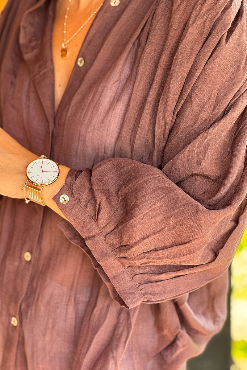 Blouse large boutonnée en voile de coton marron manches trois-quart