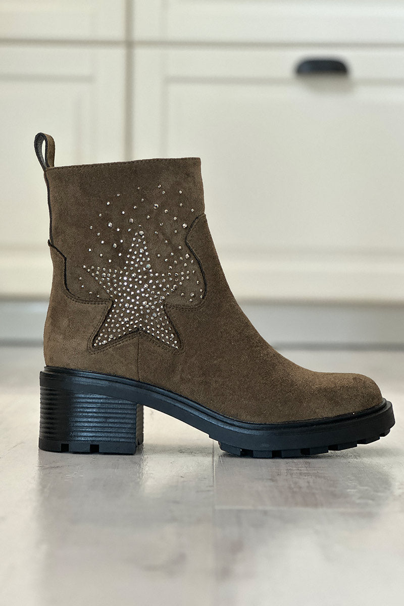 Boots kaki à talon cranté étoile en strass