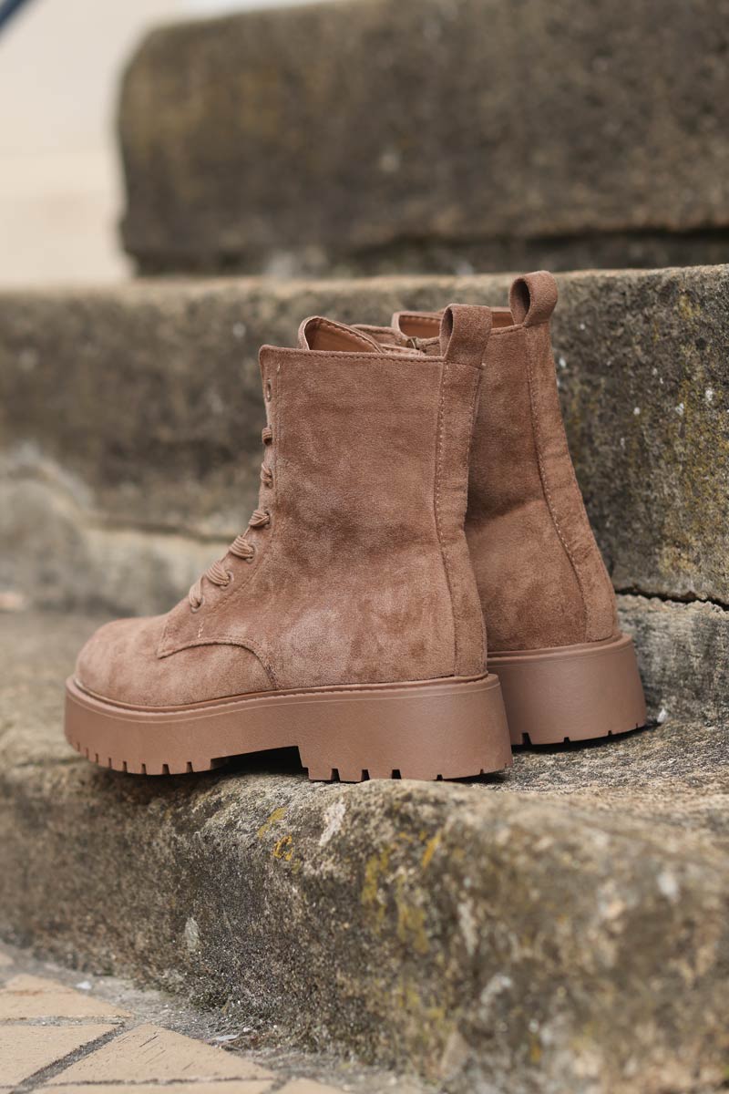 Boots montantes suedine semelle chunky camel bottines femme tendance E080 (1)