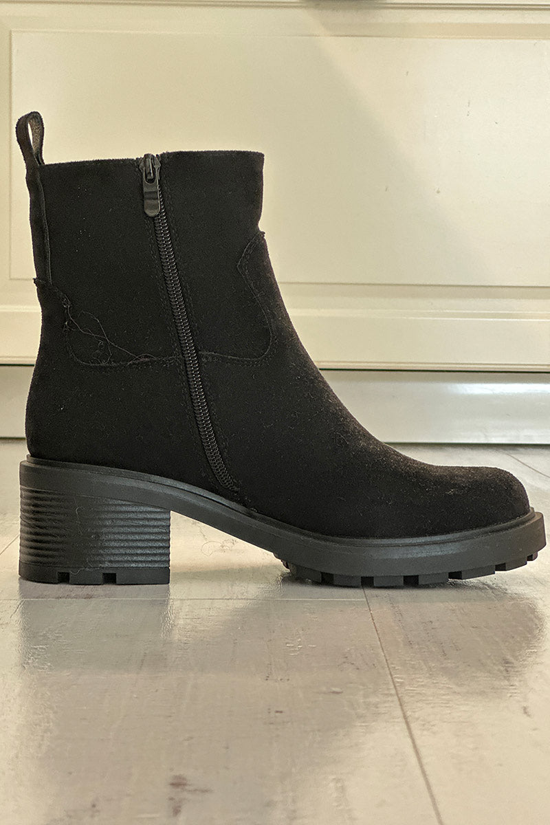 Boots noires à talon cranté étoile en strass