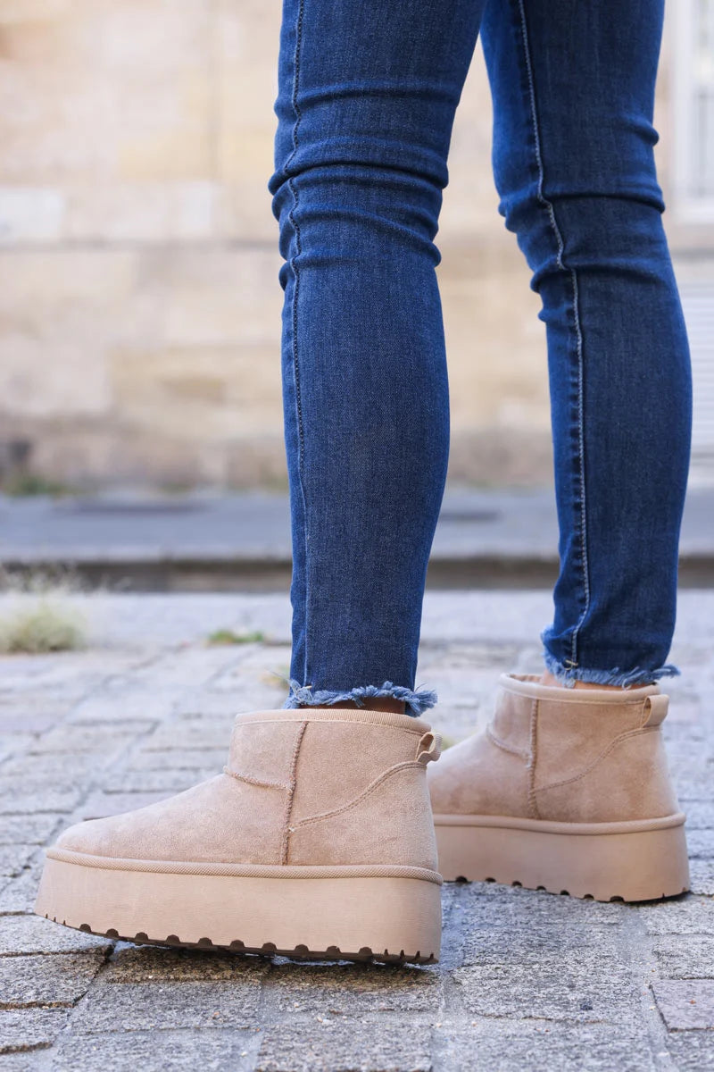 Bota baja plataforma forrada pelo beige