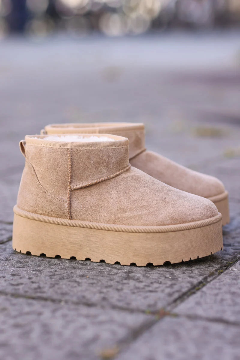 Bota baja plataforma forrada pelo beige