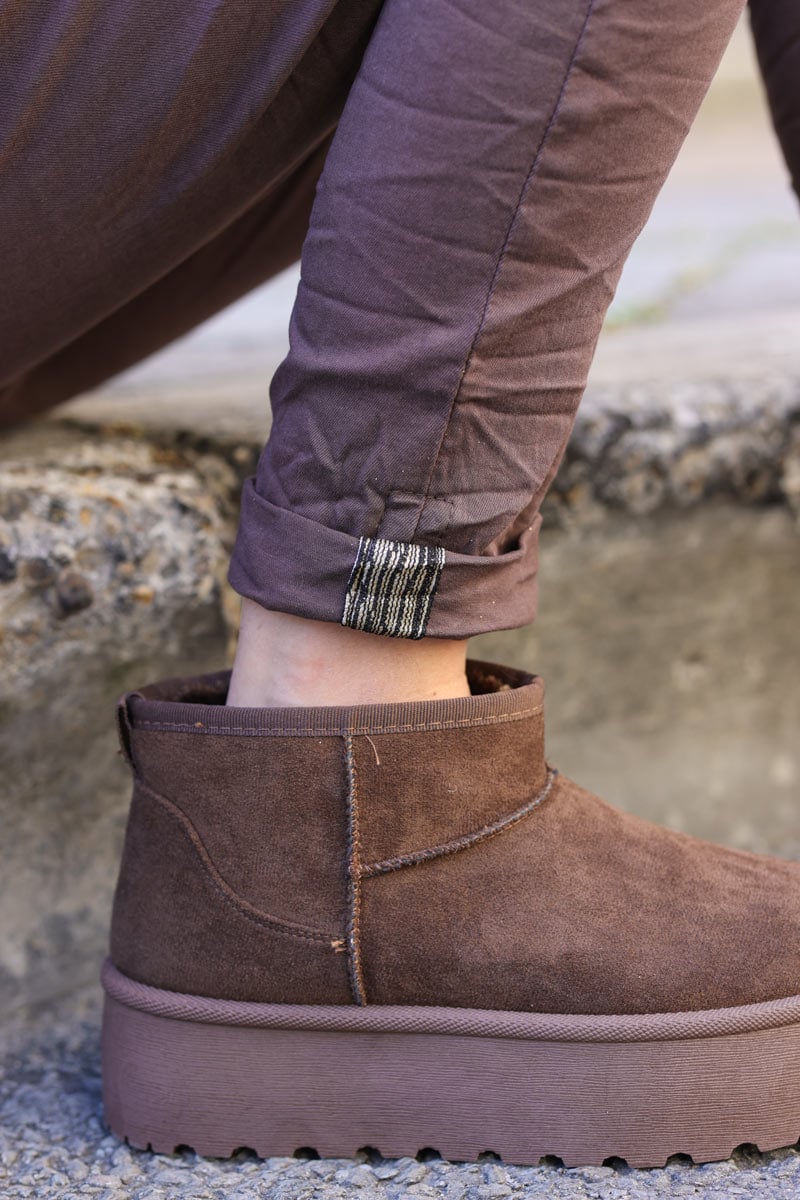 Bottes chocolat fourrées basses à plateforme