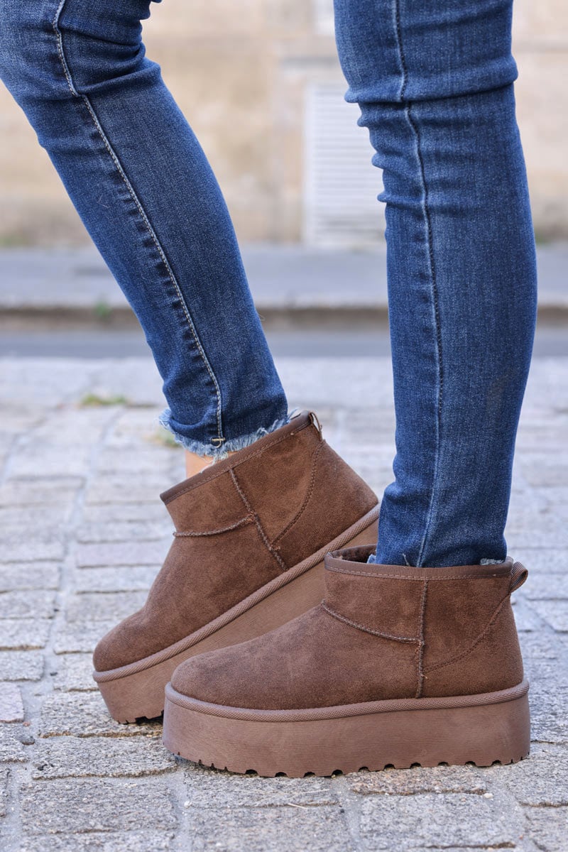 Bottes chocolat fourrées basses à plateforme