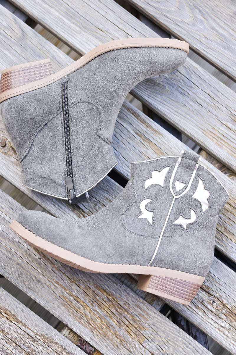 Bottines kaki motifs et liserés dorés petit talon