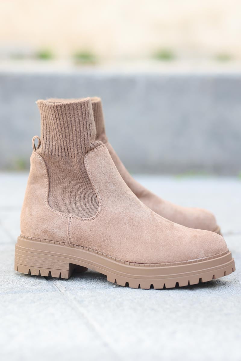 Bottines taupe en suedine chaussettes et semelle crantee g075 (1)