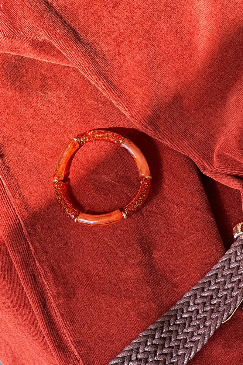 Bracelet élastique style jonc en perles fines acétate marbrées terracotta et paillettes