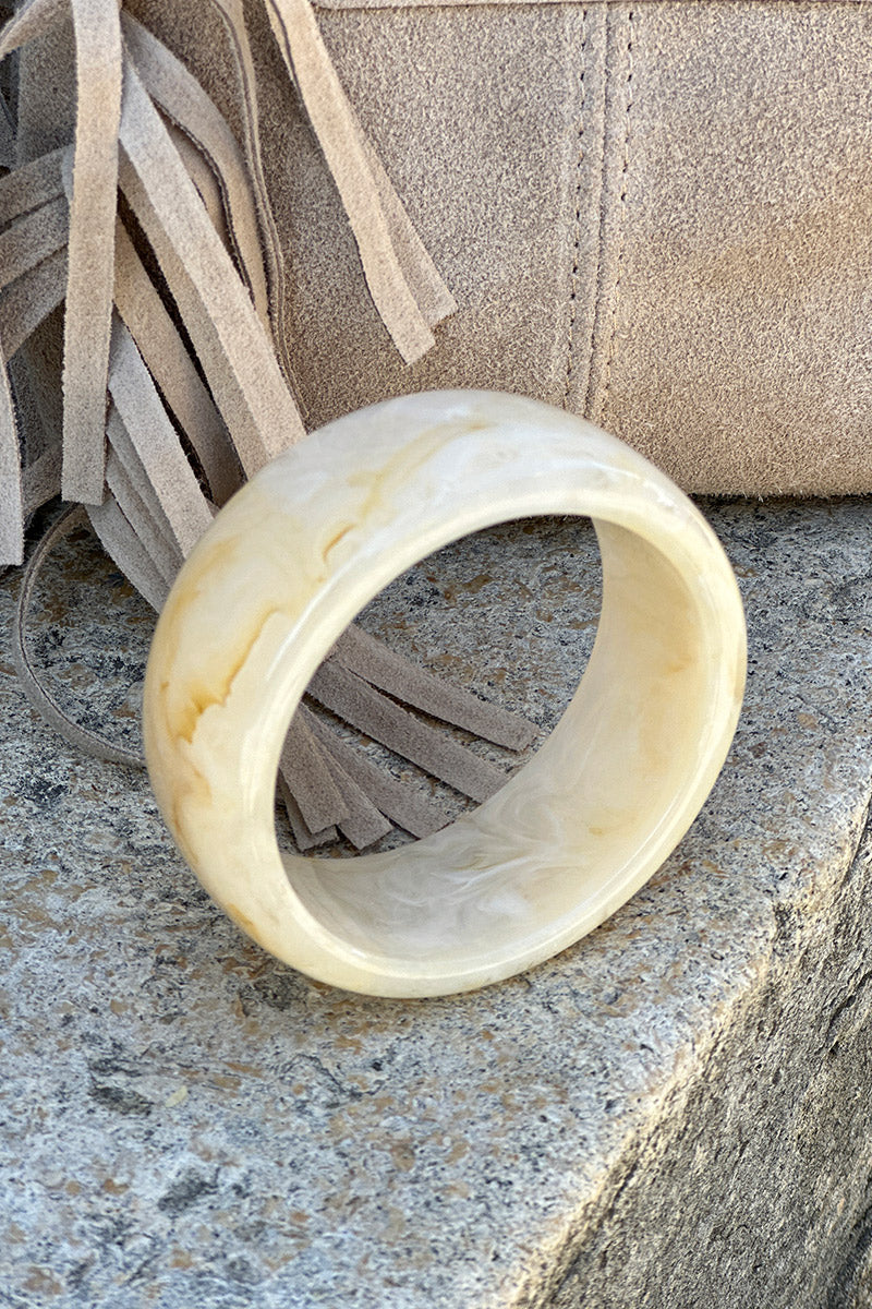 Bracelet jonc en résine marbré beige