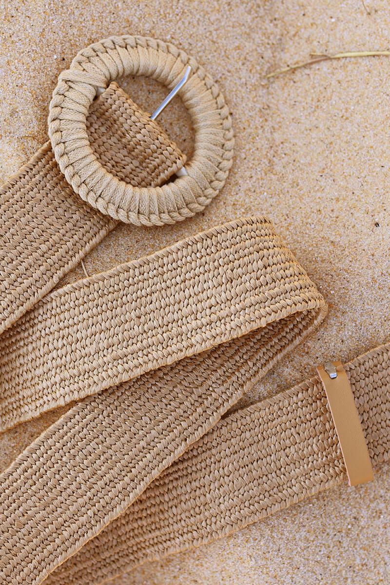 Cinturón elástico estilo rafia con hebilla de cuerda redonda