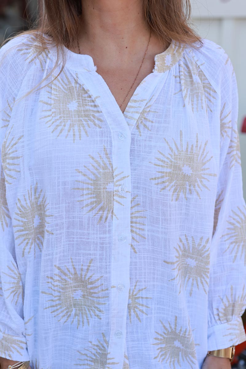 Chemise blanche boutonnée en coton soleils brillants