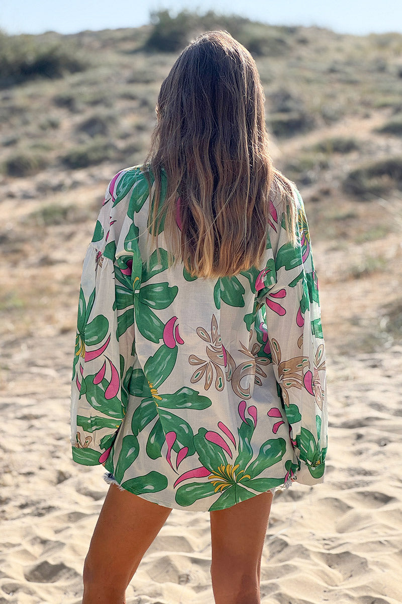 Chemise blanche en coton imprimé fleurs tropicales vertes