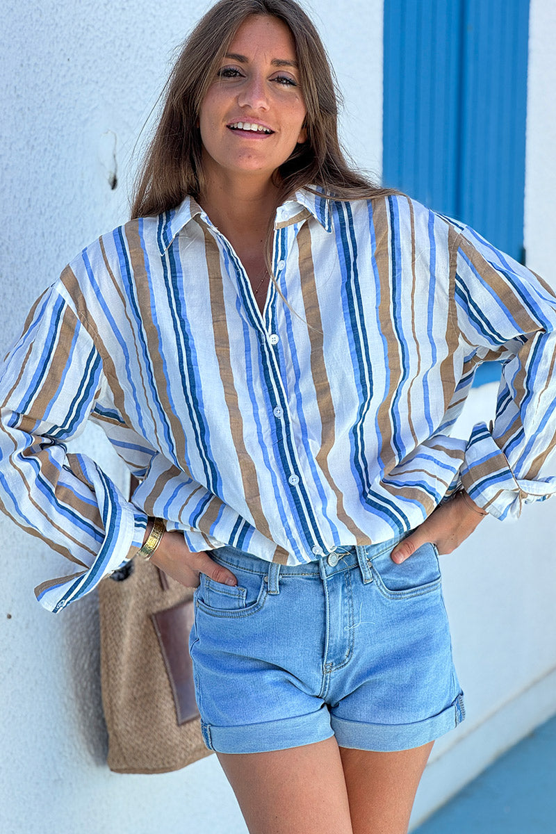 Chemise blanche en coton imprimé rayures bleues et camel