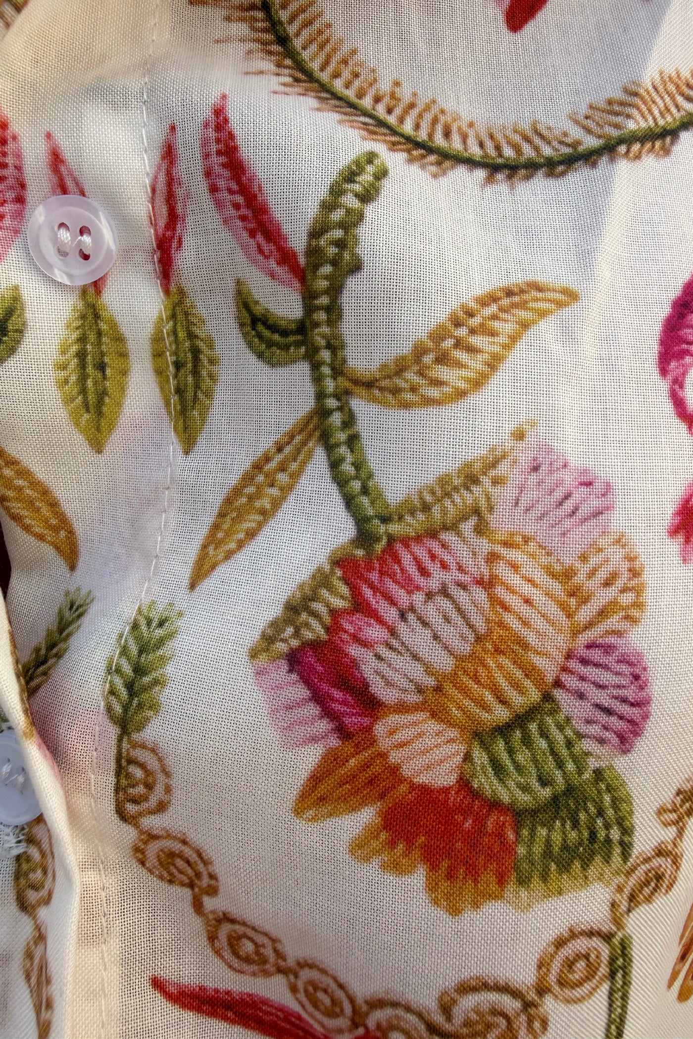 Chemise blanche imprimé effet broderie fleurs colorées