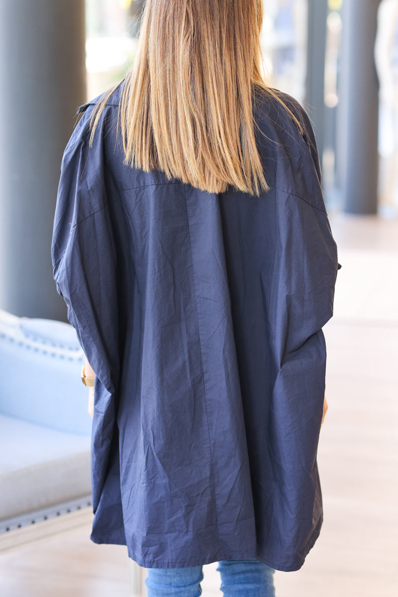 Chemise bleu marine large en coton petites manches chauve souris