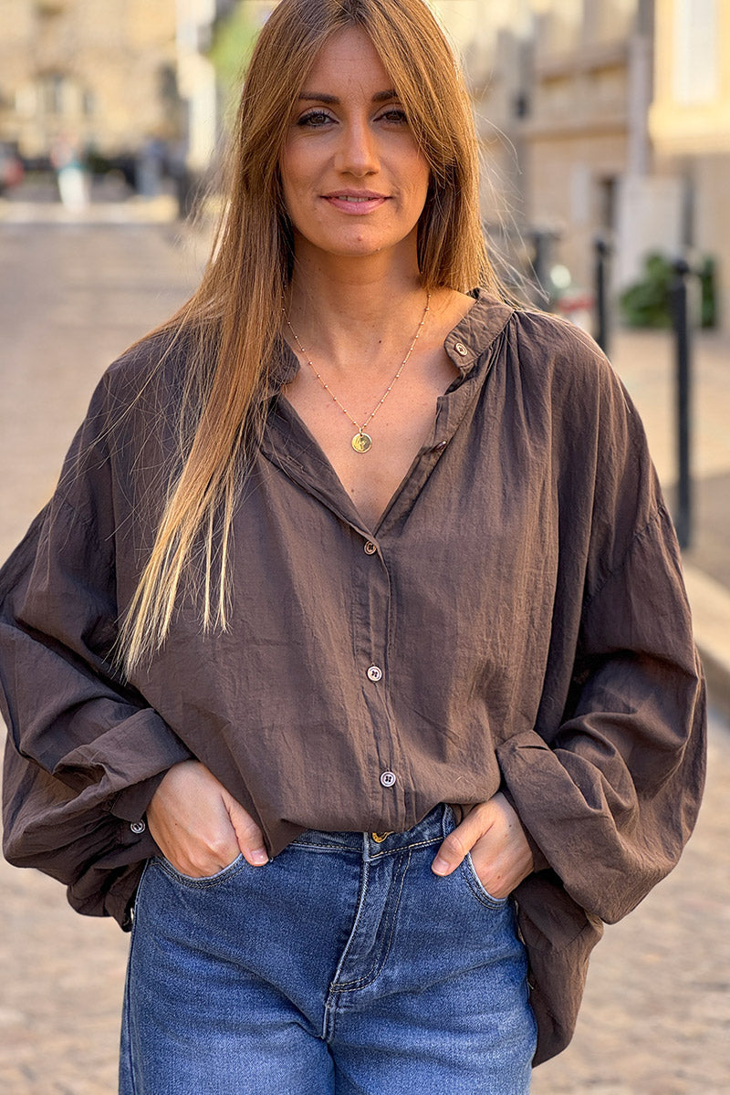Chemise coton marron coupe large et loose