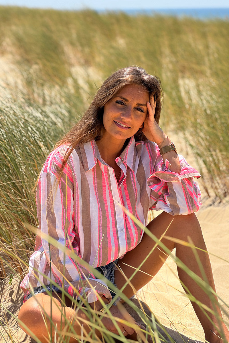 Chemise en coton rayures taupe et rose fluo