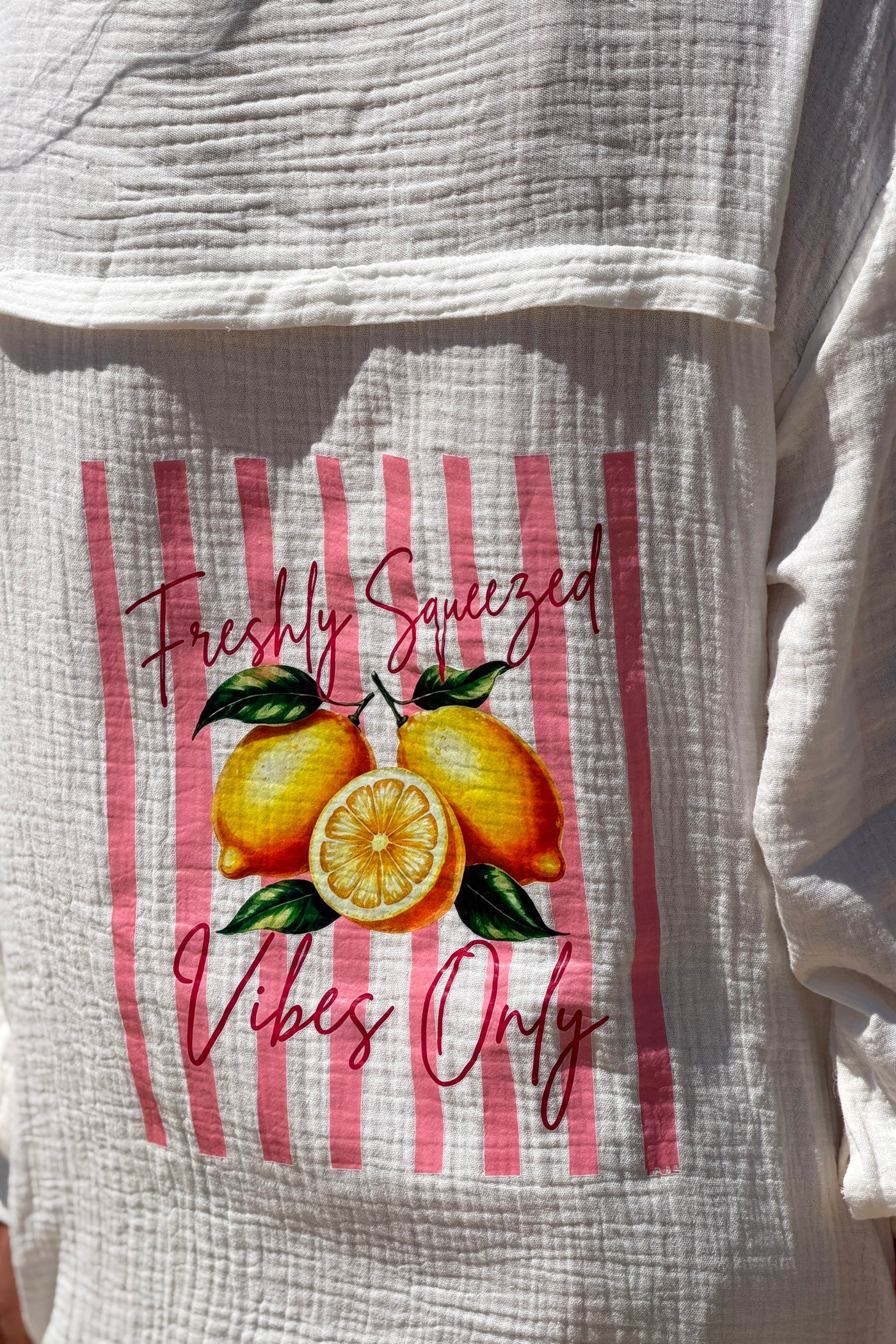 Chemise en gaze de coton blanc cassé dos imprimé rayures rose citrons fresh