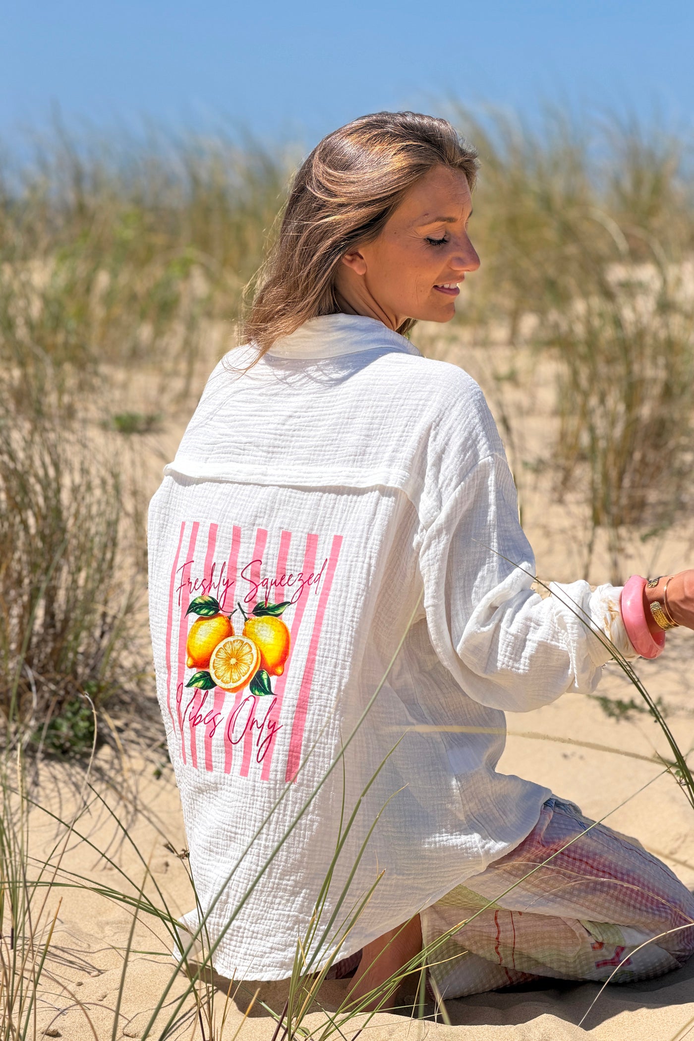 Chemise en gaze de coton blanc cassé dos imprimé rayures rose citrons fresh