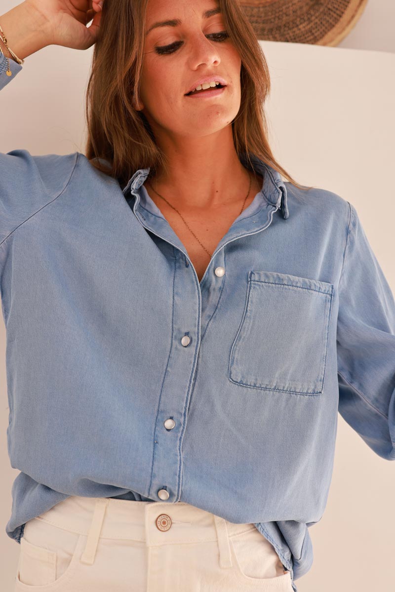 Camisa fluida de lyocell con efecto denim y botones de perla