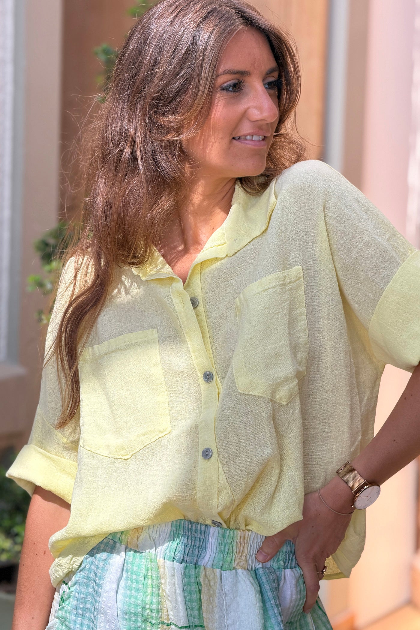 Chemise jaune délavé souple en coton manches 3/4 et grandes poches