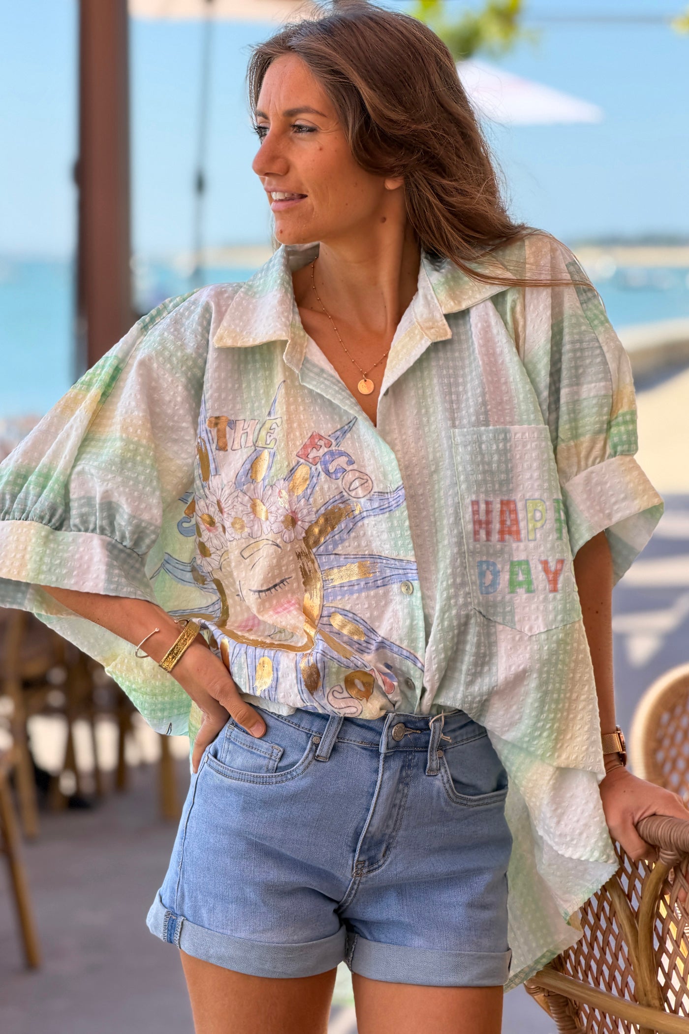 Chemise large à manches courtes en seersucker vert motif soleil Happy Days