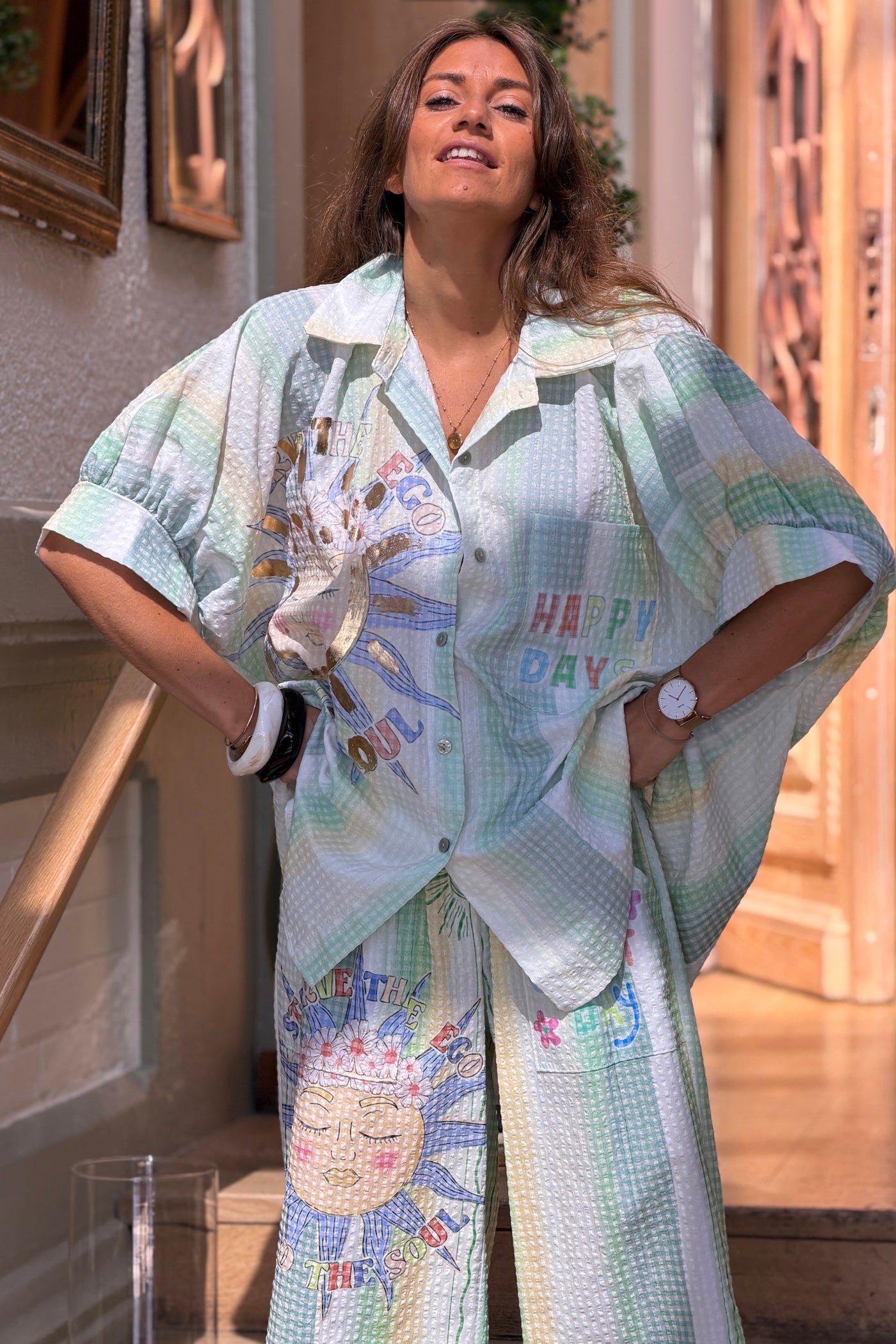 Chemise large à manches courtes en seersucker vert motif soleil Happy Days