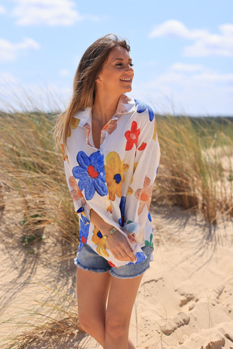 Chemise légère blanche grosse fleurs imprimées colorées