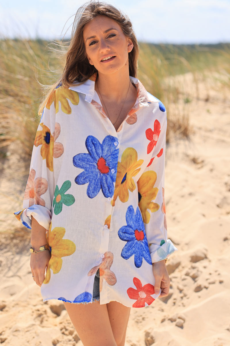 Chemise légère blanche grosse fleurs imprimées colorées