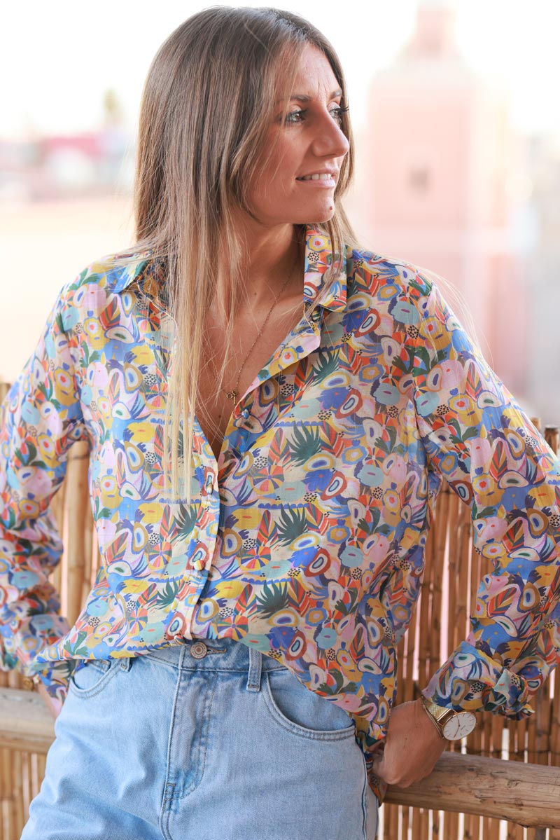 Camisa ligera con estampado festivo abstracto colorido