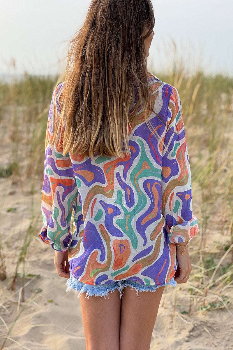 Chemise légère toucher soie imprimé vagues abstraites pastel