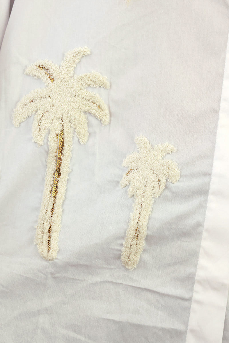 Camisa oversize de algodón blanco con bordado de palmeras en rizo y lentejuelas