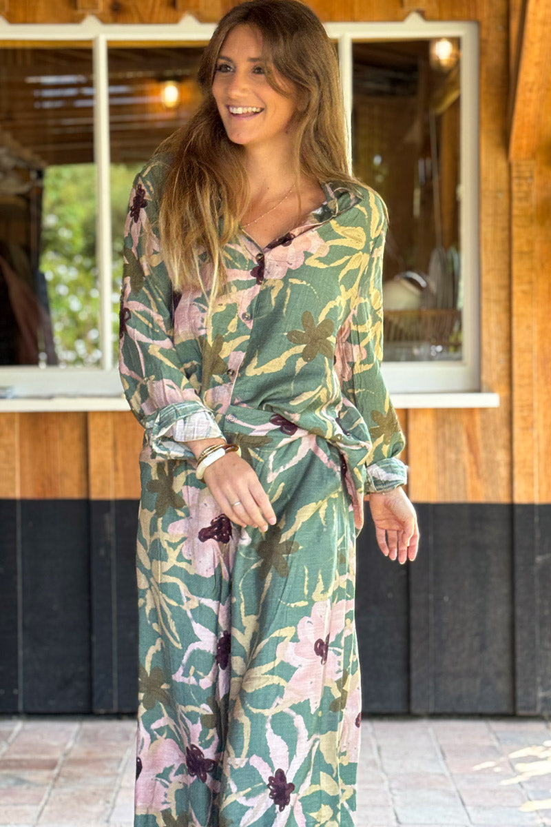 Green Sophisticated Floral Viscose Button-Down Blouse