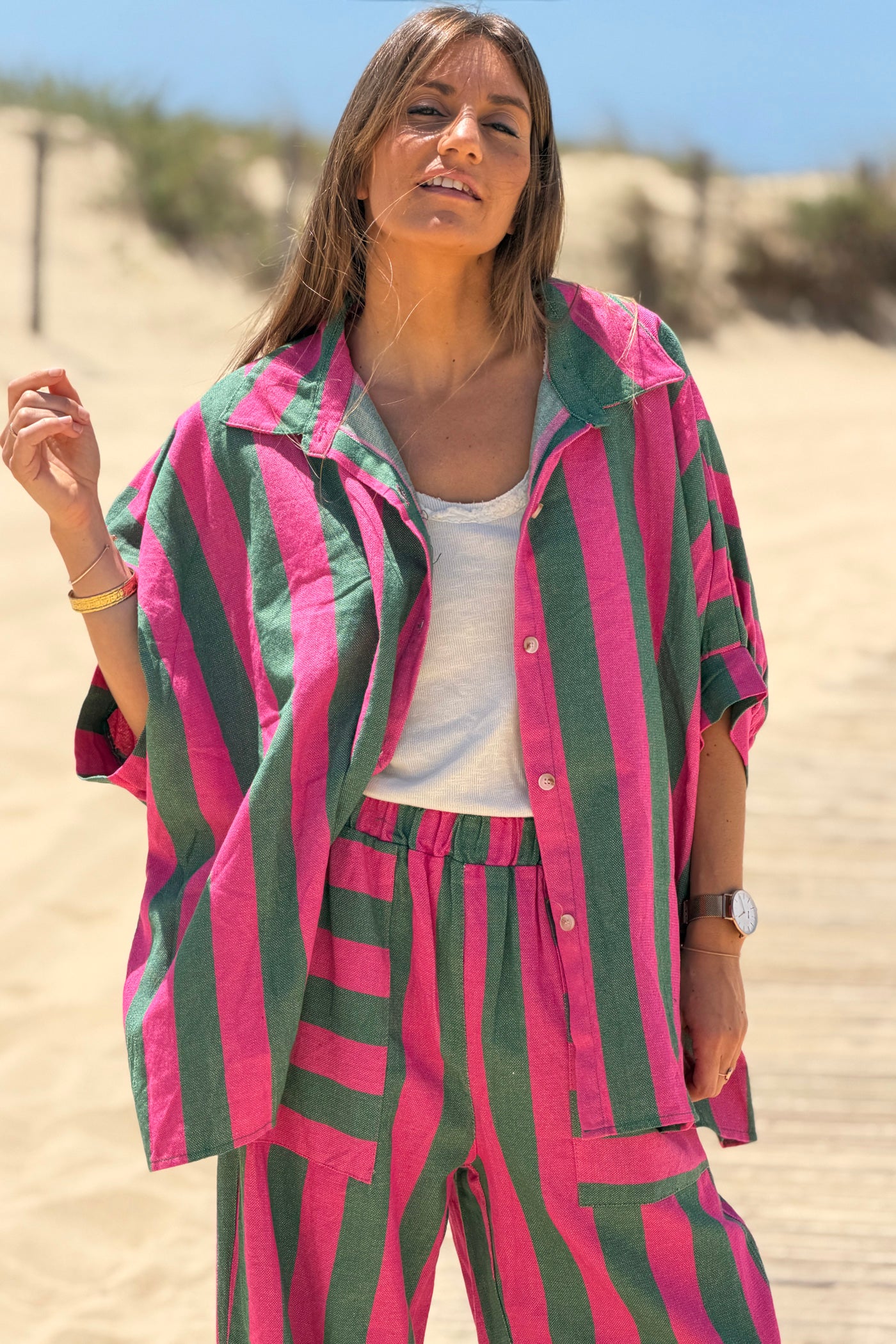 Chemise très large en coton effet texturé rayures vertes et fuchsia