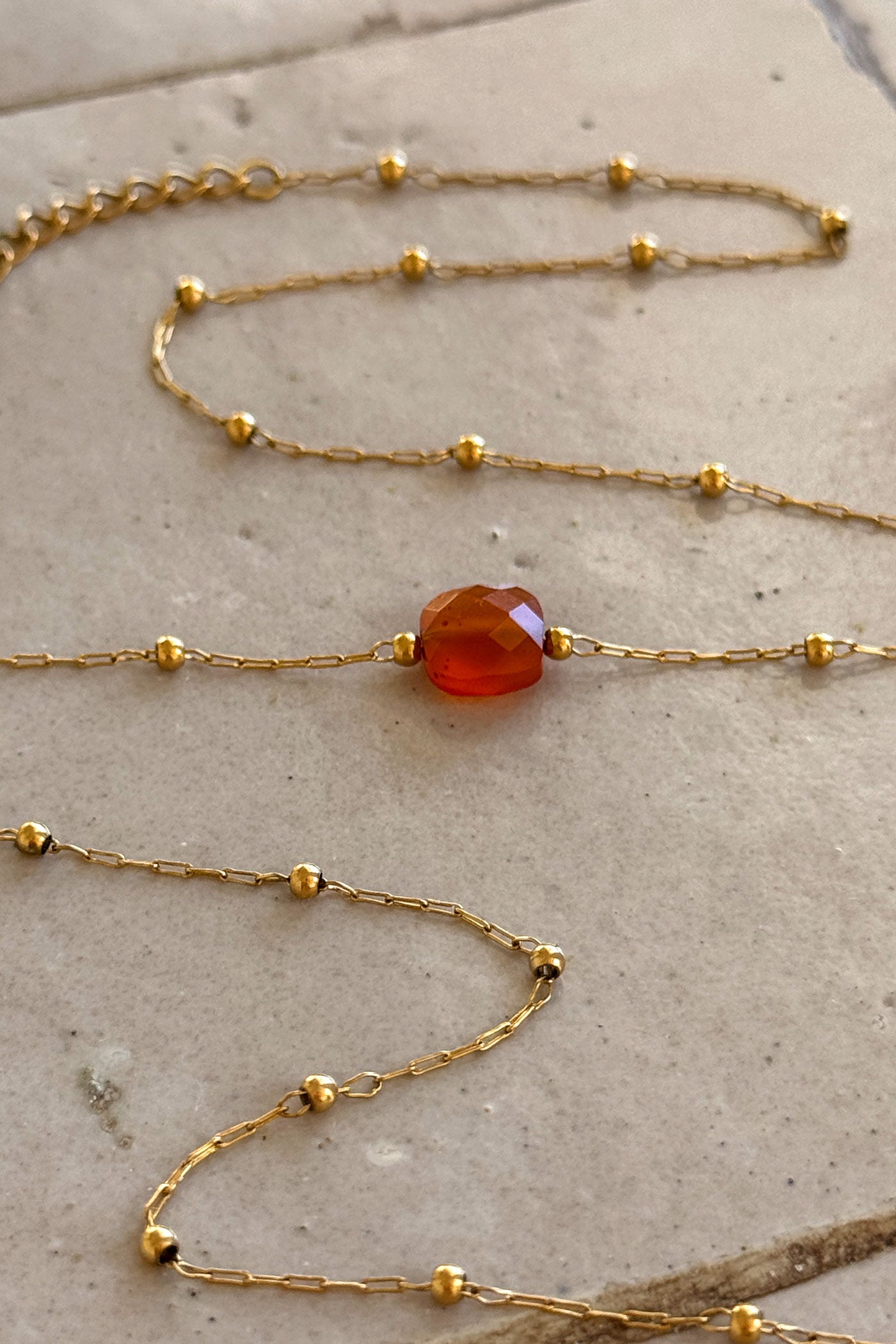 Amber style Faceted Bead Goldtone Necklace