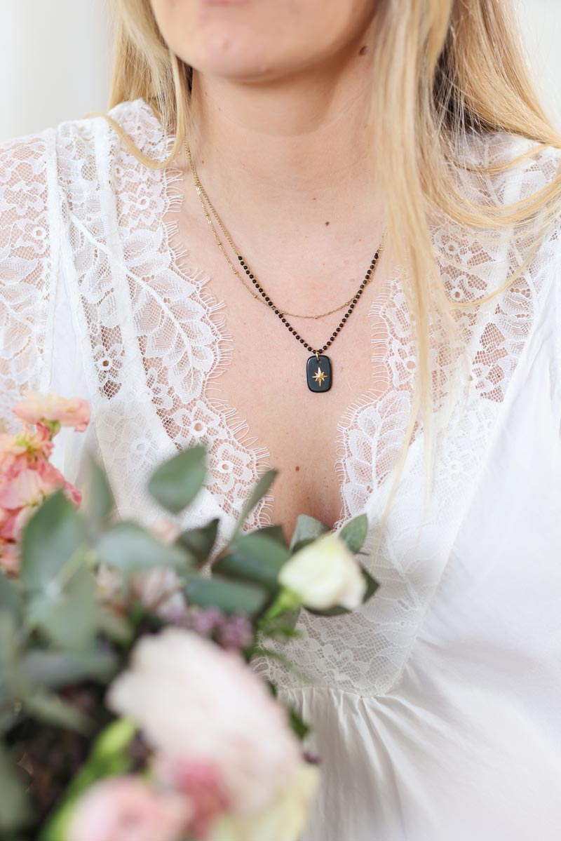 Collier dore double rang perles et pendentif noir petite etoile G022 (1)